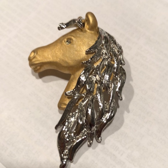 Vintage gold plated and silver tone stylised horses head horse brooch - Picture 3 of 9